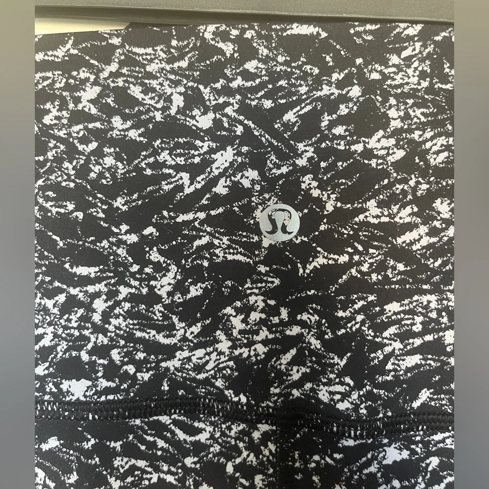 lululemon athletica lululemon black